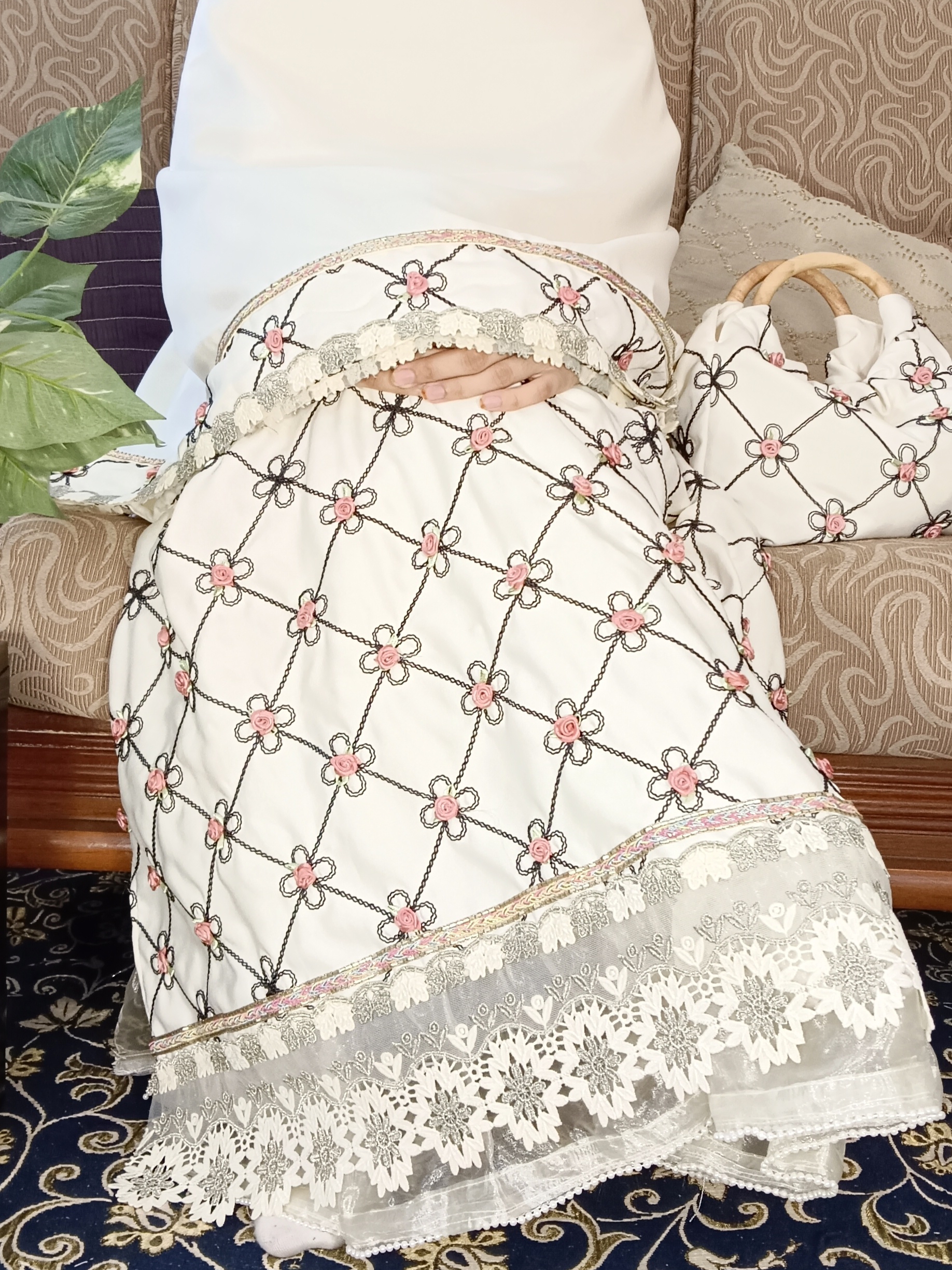 Cream Embroidered Rida - Image 2