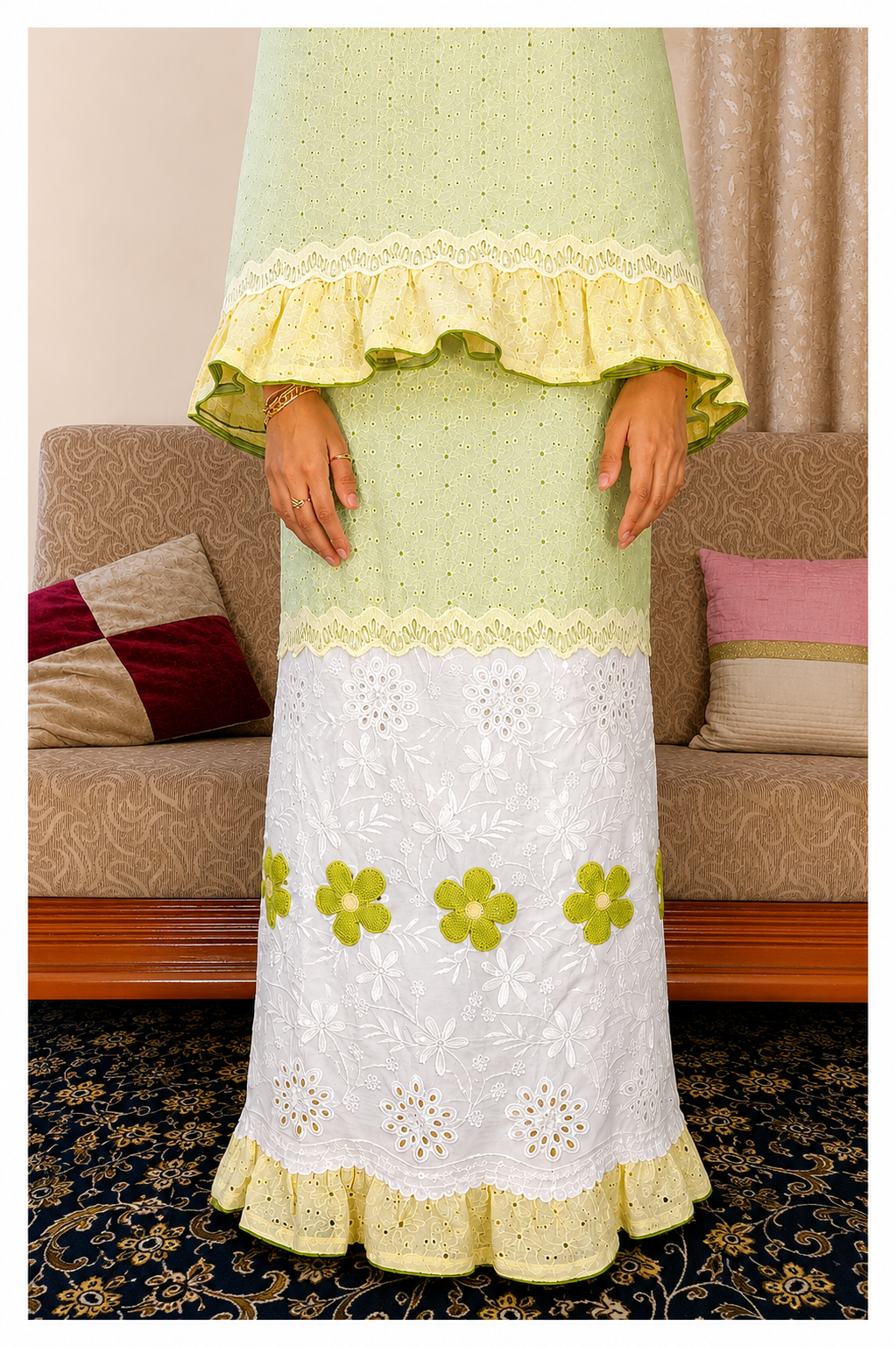 GREEN CHICKEN RIDA - Image 1